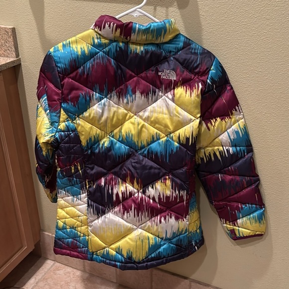 The North Face painted colorful girls size XL 18 puffer jacket - Picture 8 of 11